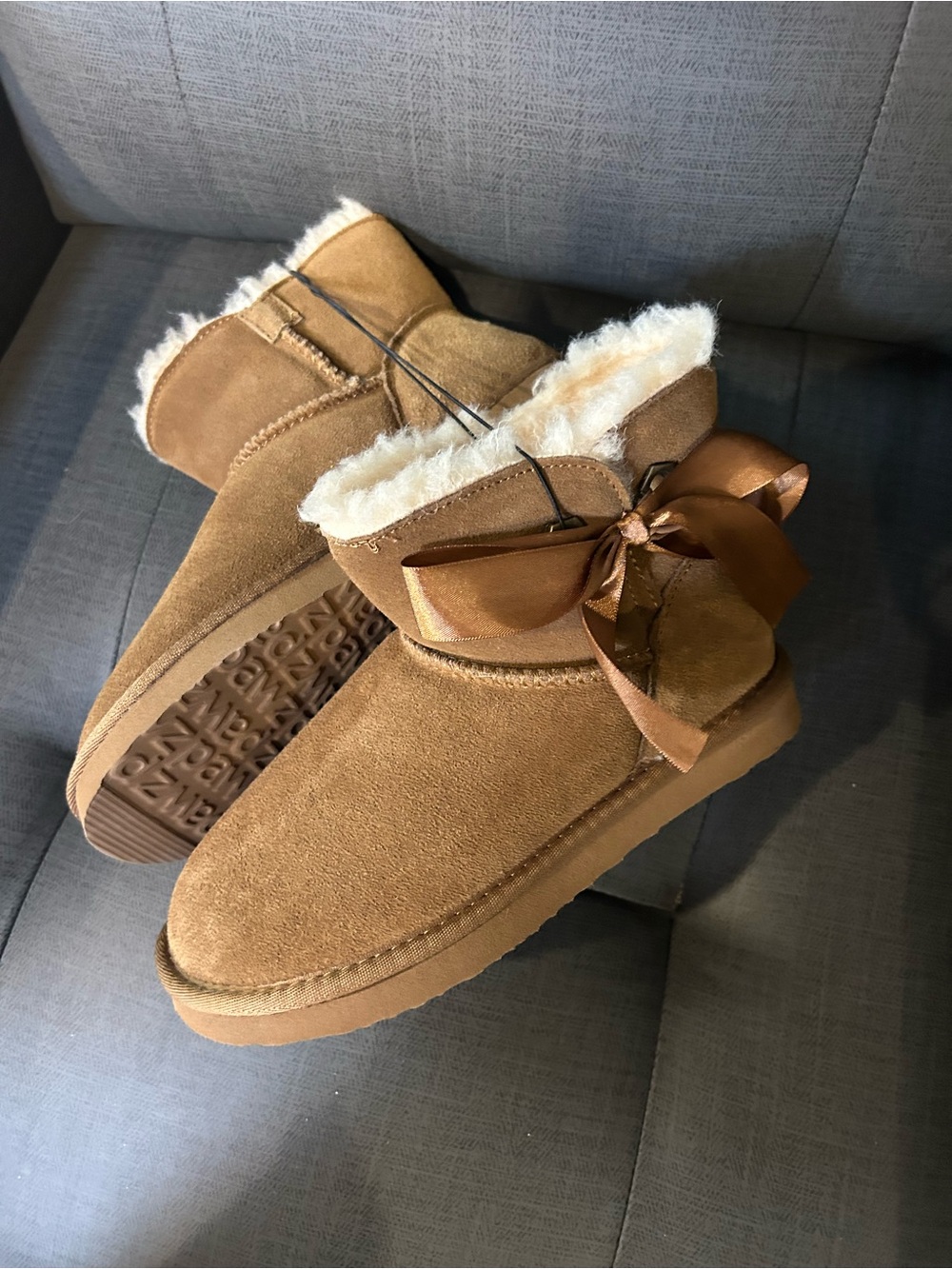Women’s Bearpaw NWT Suede Shearling-Lined Winter Boots - Chestnut size 7 - Picture 6 of 6